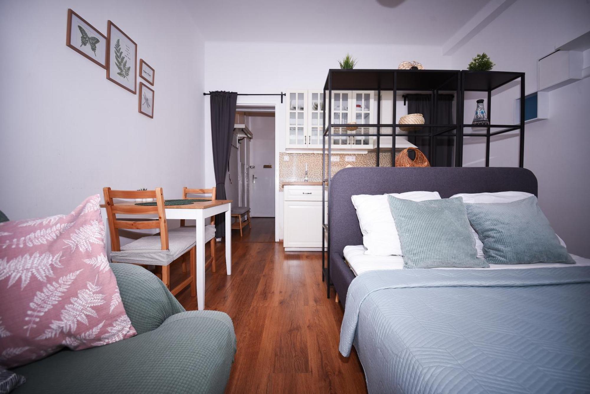 Central Urban Studio - Style Meets Comfort Братислава Экстерьер фото