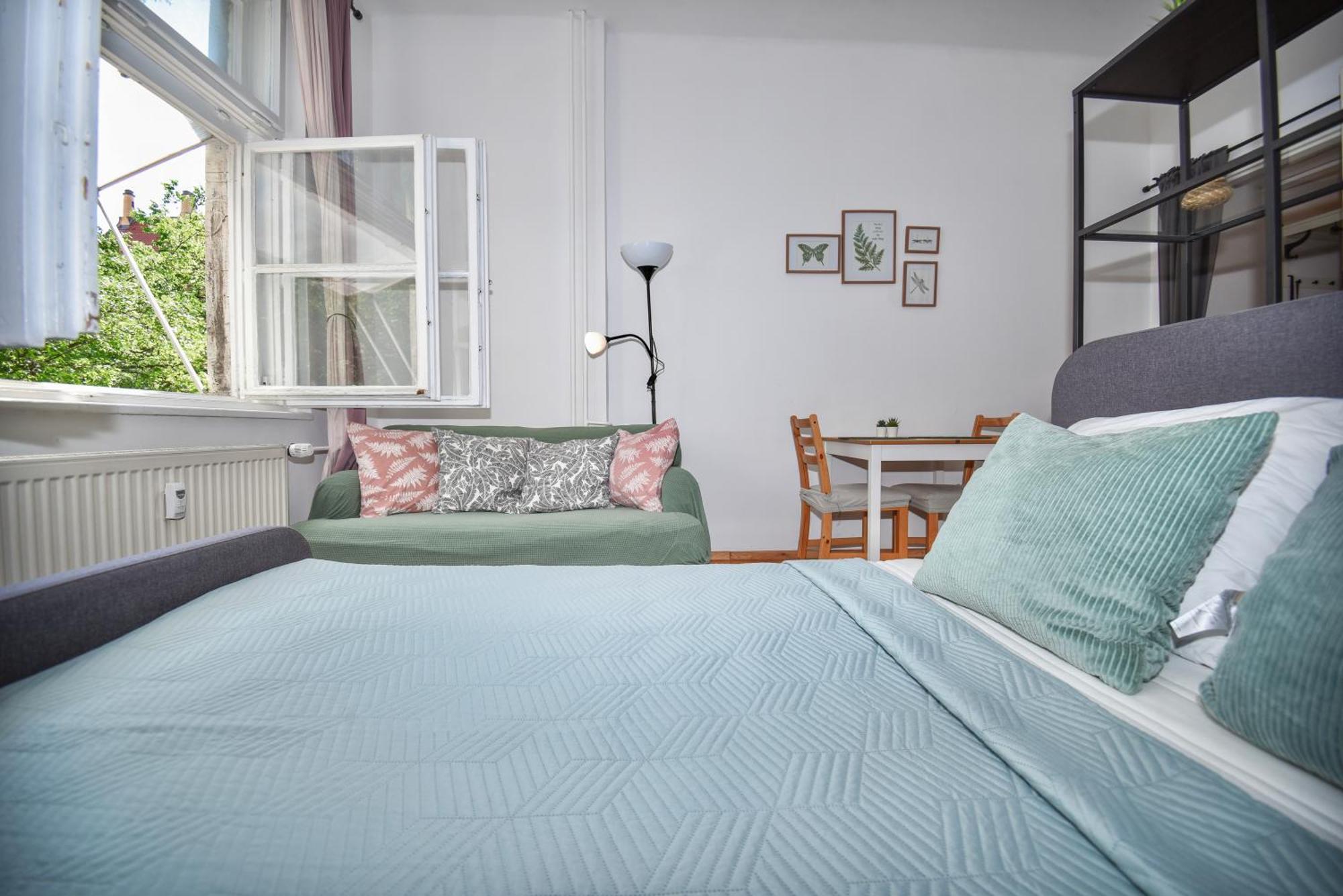 Central Urban Studio - Style Meets Comfort Братислава Экстерьер фото